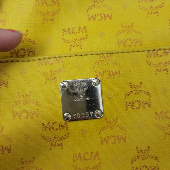 100% Authentic MCM small crossbody bag - Picture 11 of 12